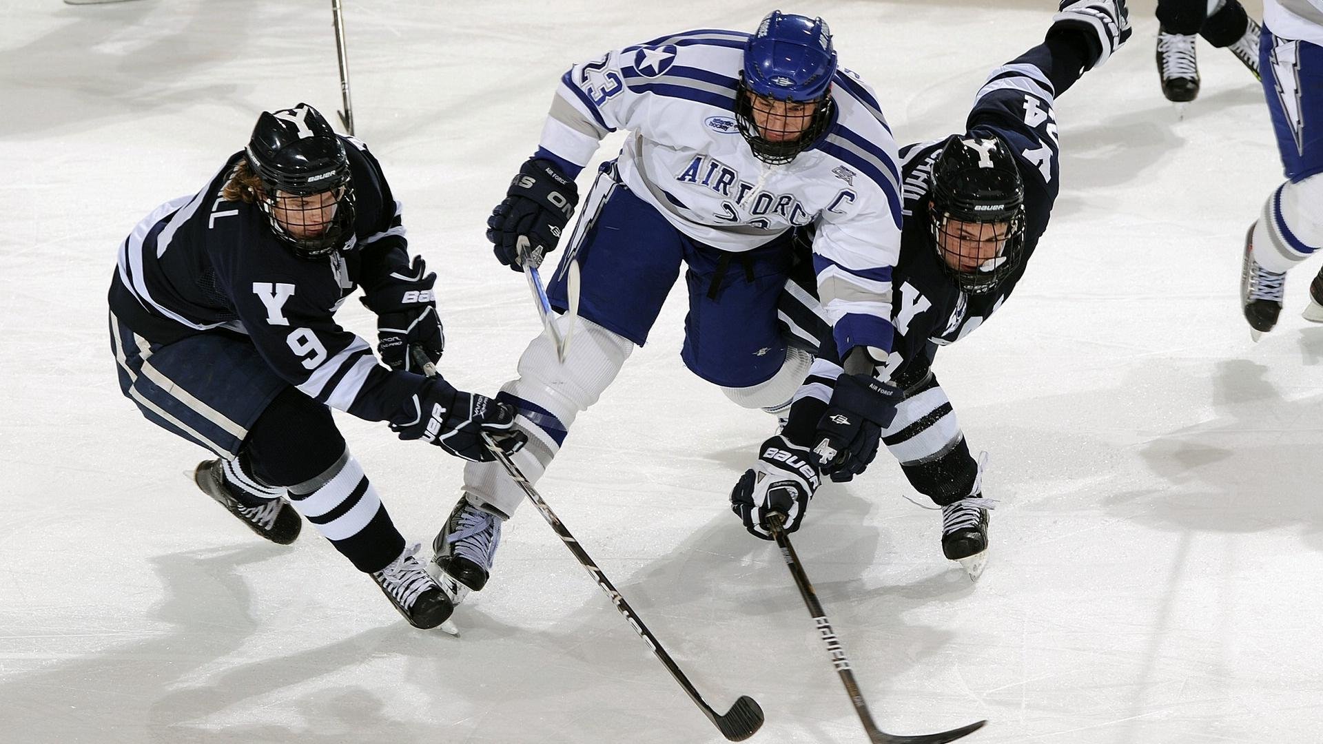 全意大利裁判组执法!巴黎战拜仁,马里亚尼携VAR王牌待命,意大利 裁判